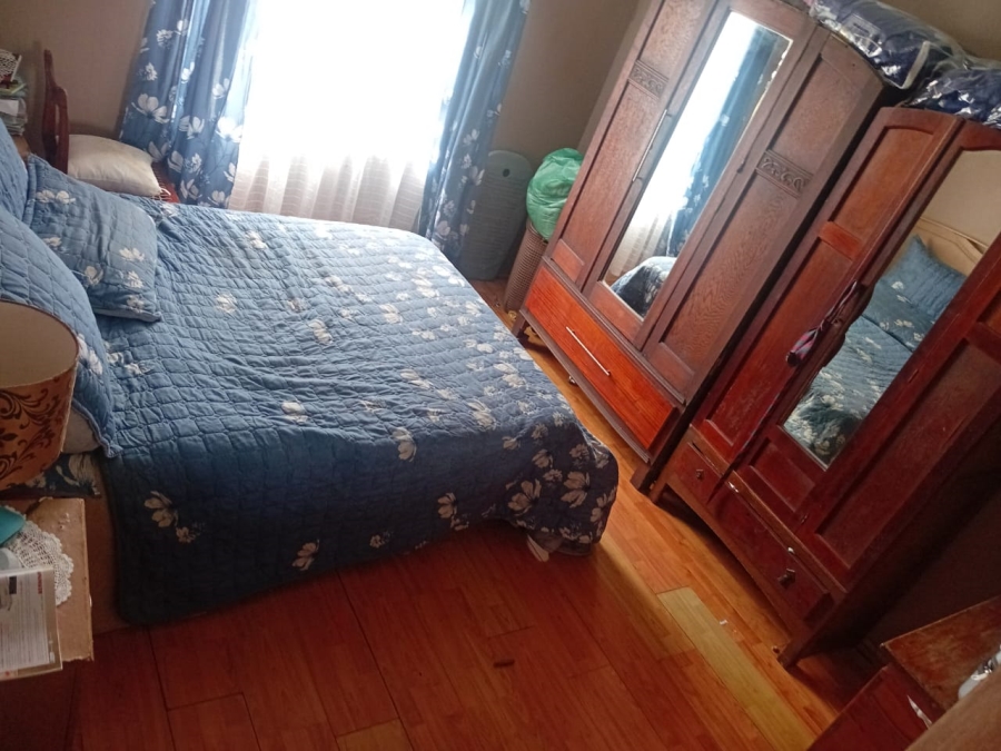 4 Bedroom Property for Sale in Kwanonqaba Western Cape